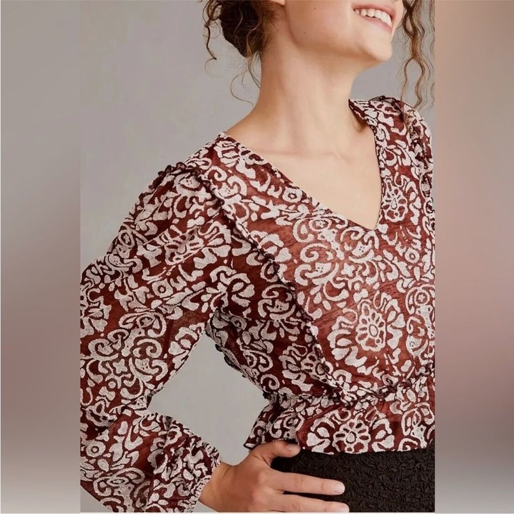 BY ANTHROPOLOGIE Jacquard Cropped Long Sleeve Peasant Blouse in Maroon